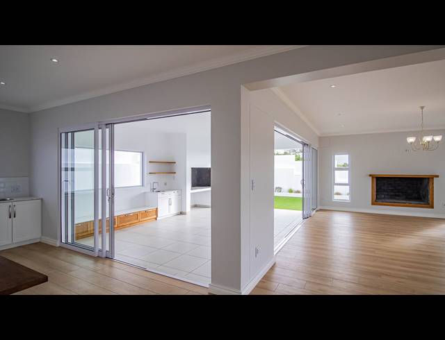 3 BEDROOM HOUSE FOR SALE IN SHELLEY POINT